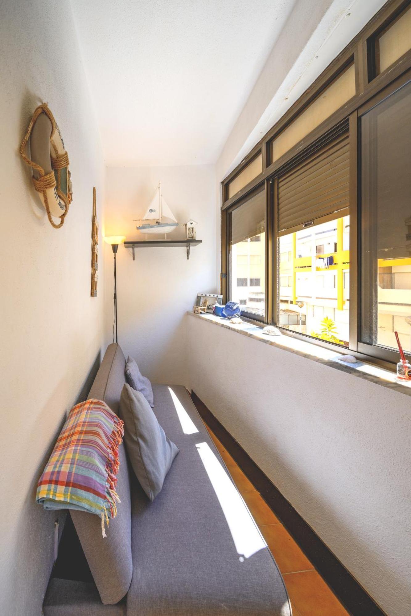 Cozy Apartment Near The Beach In Costa De Caparica Exterior photo