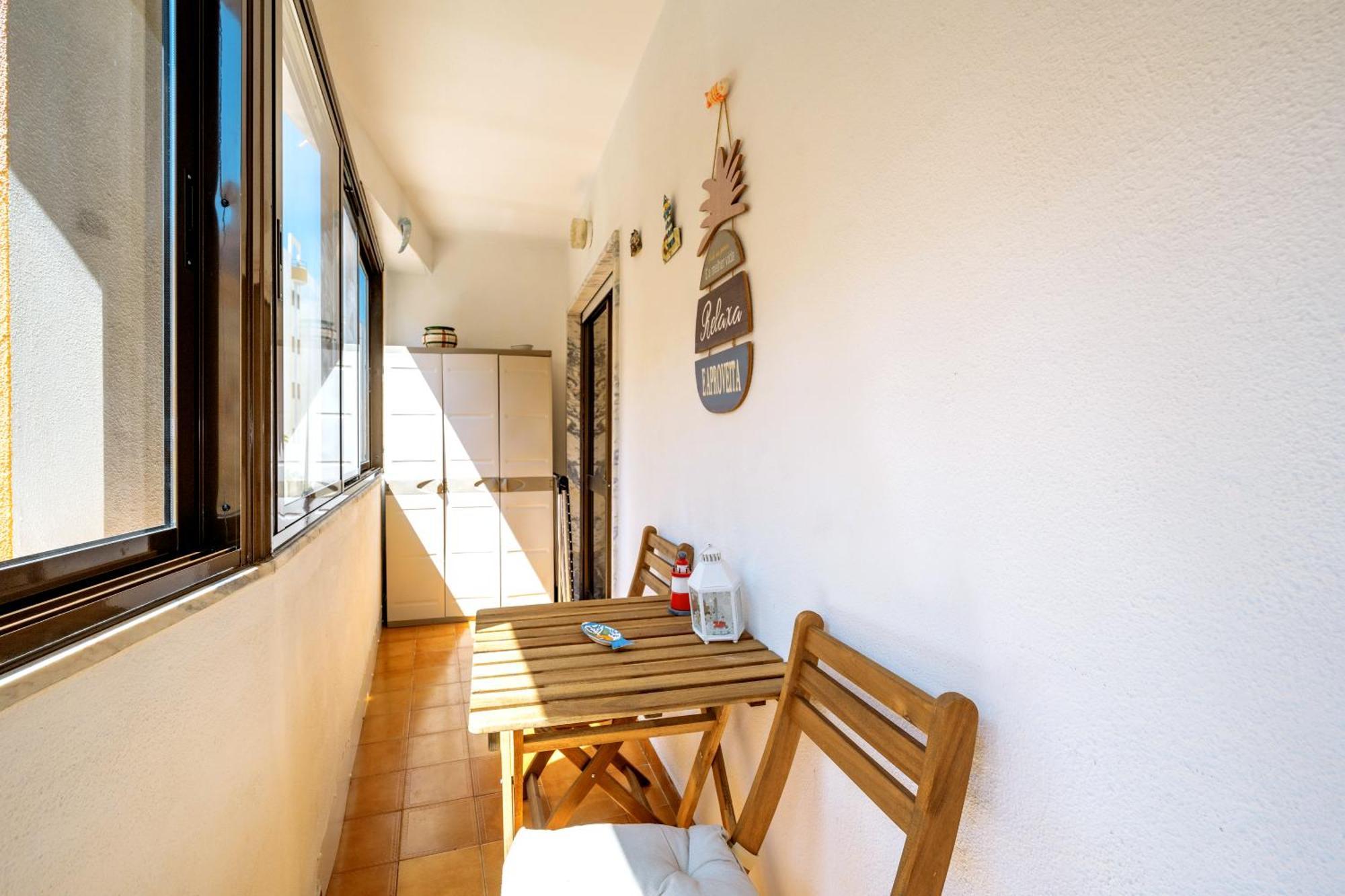 Cozy Apartment Near The Beach In Costa De Caparica Exterior photo
